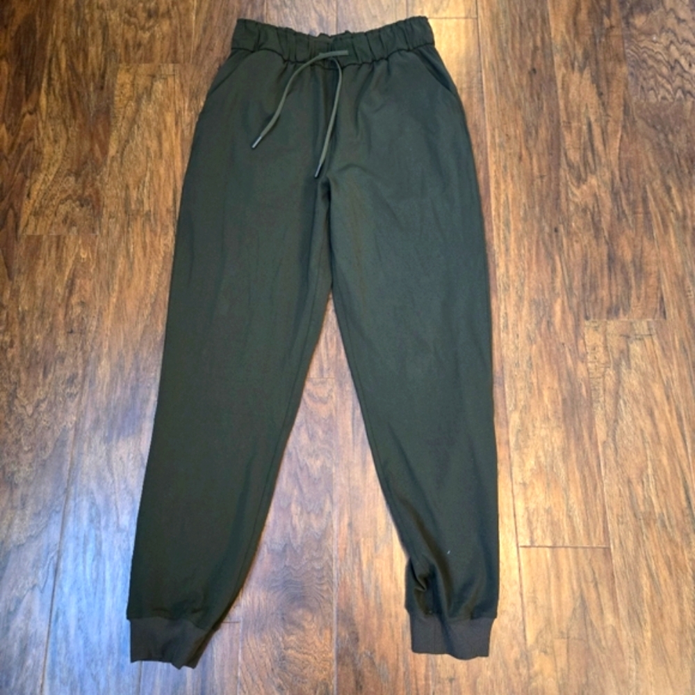 Womens Lululemon Olive Green Jogger Pants